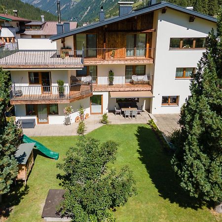 Gletscher-Landhaus Brunnenkogel Sankt Leonhard im Pitztal Bagian luar foto