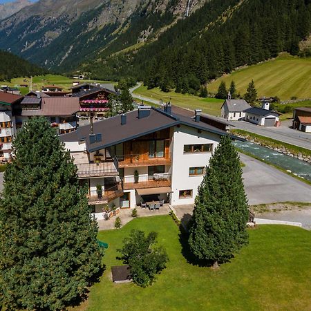 Gletscher-Landhaus Brunnenkogel Sankt Leonhard im Pitztal Bagian luar foto